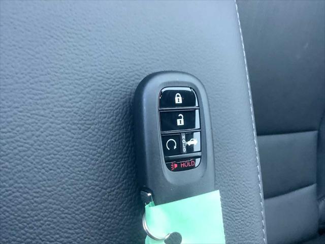 new 2025 Honda Civic Hybrid car, priced at $33,100