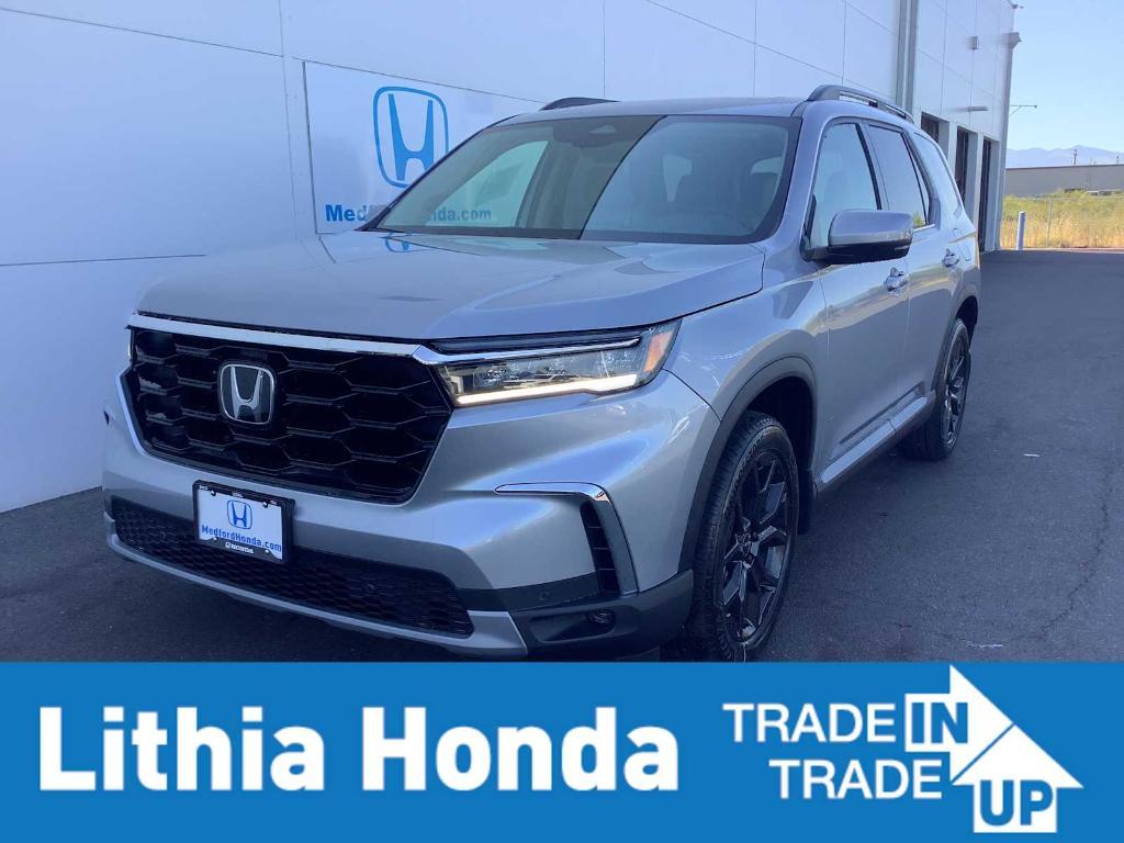 new 2025 Honda Pilot car, priced at $49,944