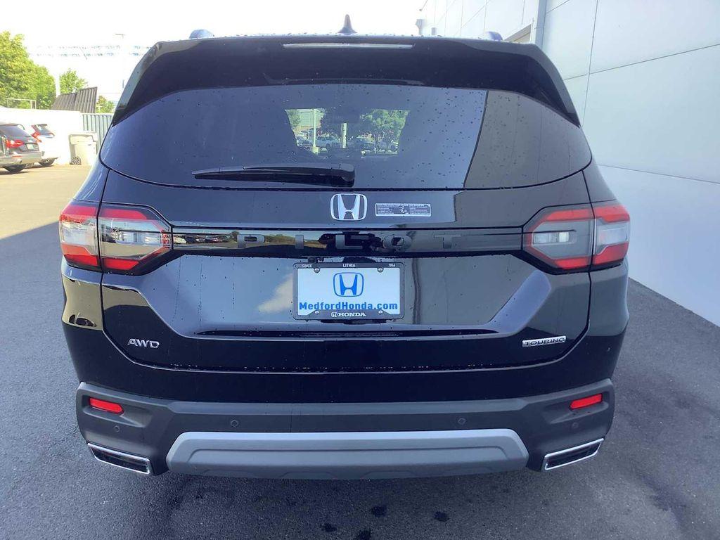 new 2025 Honda Pilot car, priced at $49,050