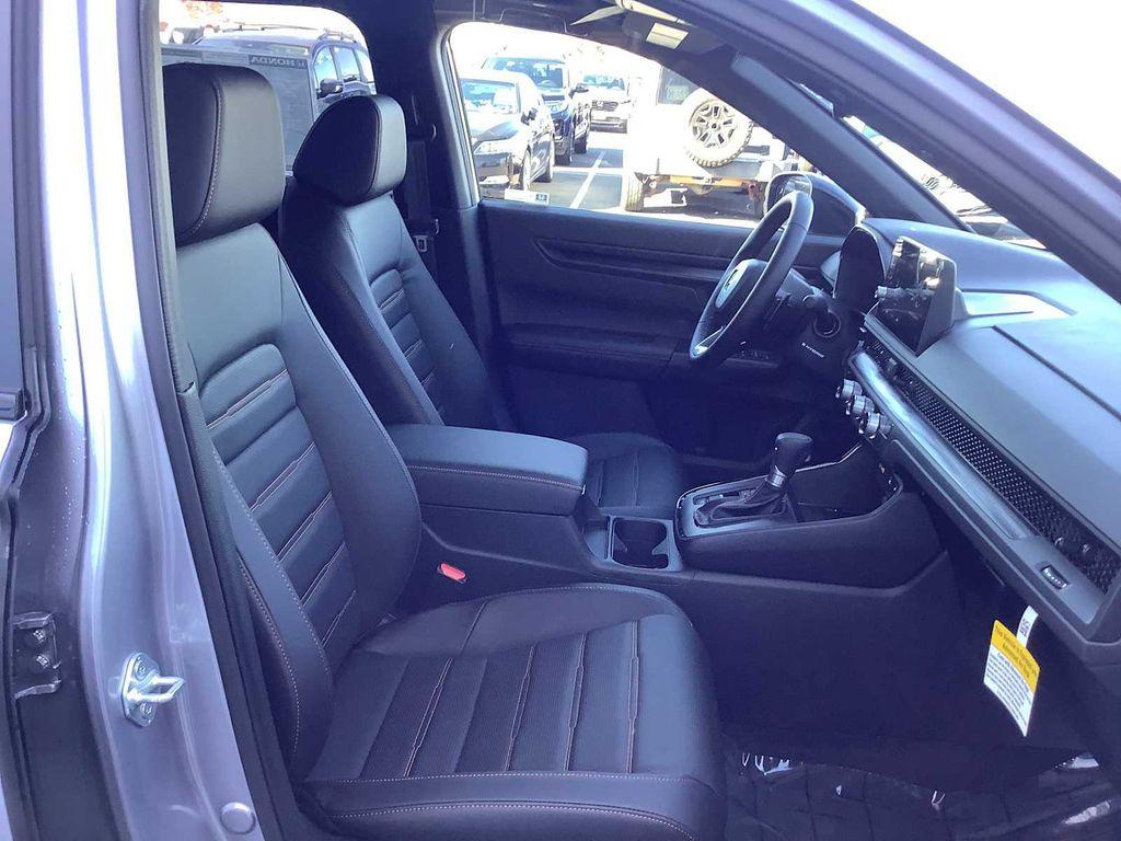 new 2026 Honda CR-V Hybrid car, priced at $39,833