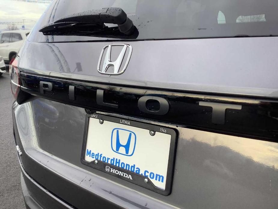 new 2025 Honda Pilot car, priced at $45,089