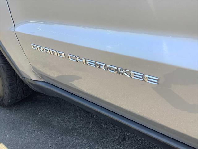used 2015 Jeep Grand Cherokee car, priced at $12,367