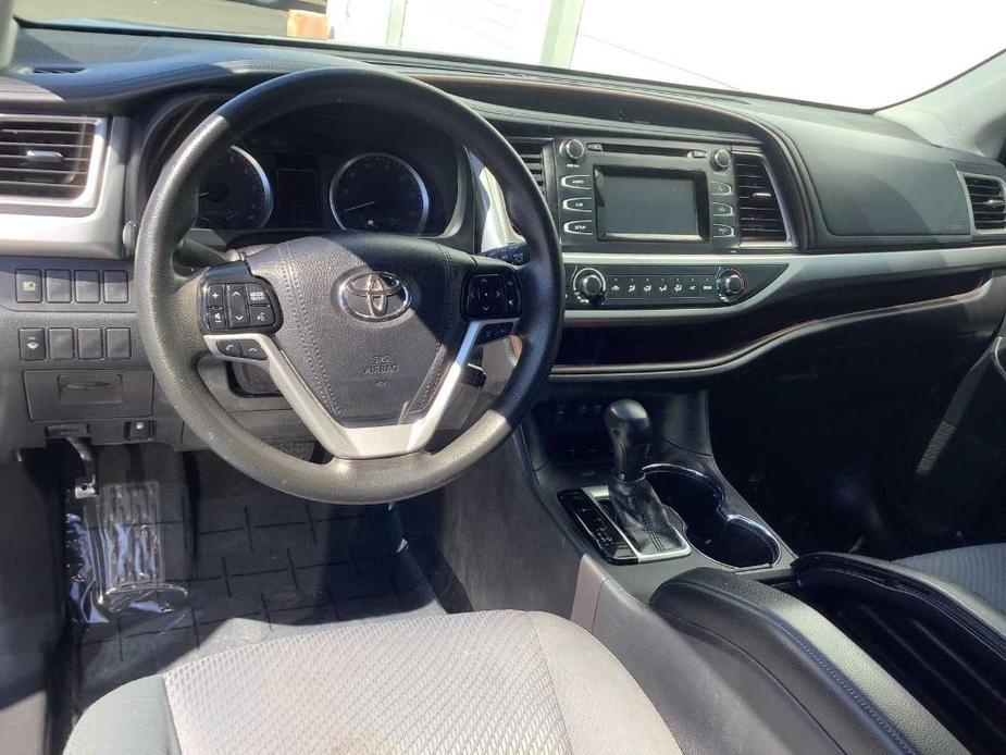 used 2019 Toyota Highlander car, priced at $23,979