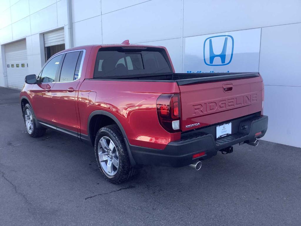 new 2025 Honda Ridgeline car, priced at $42,193