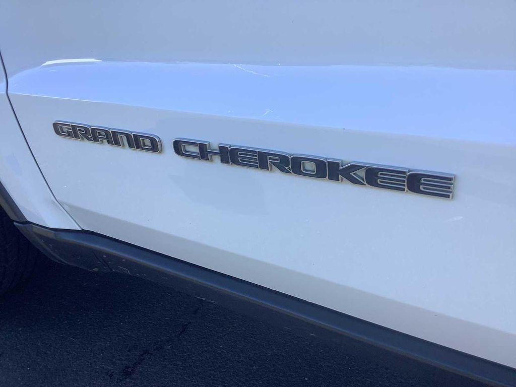 used 2018 Jeep Grand Cherokee car, priced at $14,567