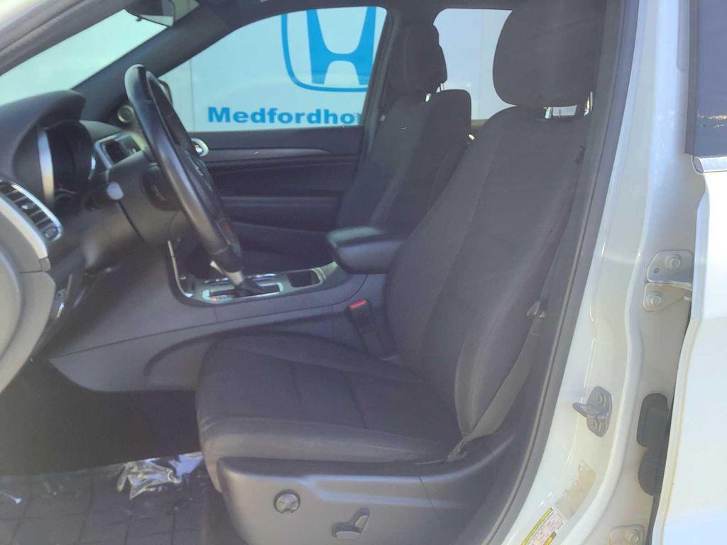 used 2018 Jeep Grand Cherokee car, priced at $14,567