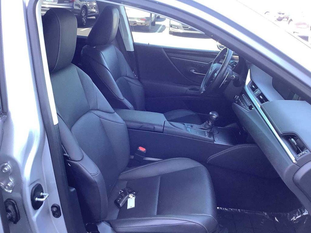 used 2019 Lexus ES 350 car, priced at $30,557