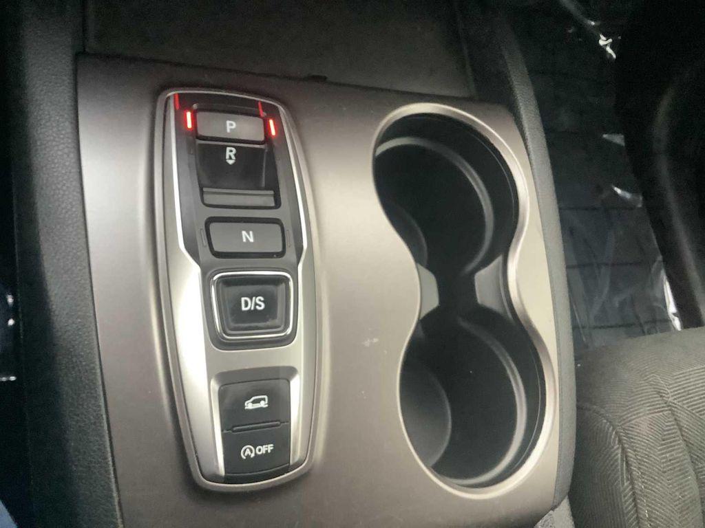 used 2022 Honda Pilot car, priced at $33,567