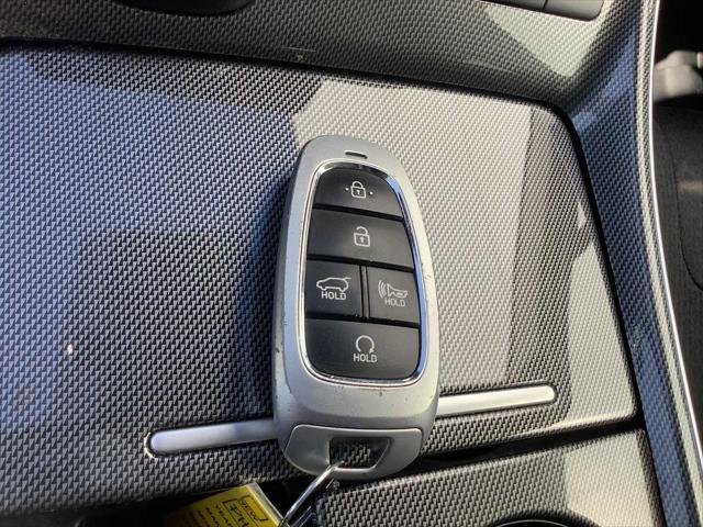 used 2023 Hyundai Santa Fe car, priced at $23,587