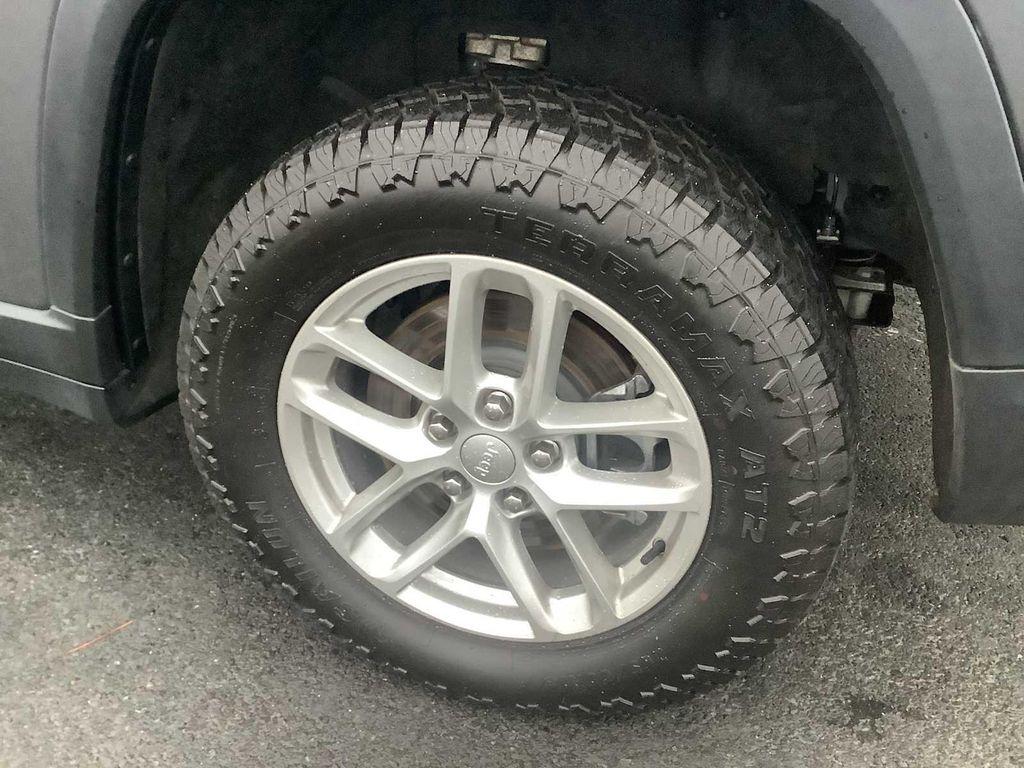 used 2023 Jeep Grand Cherokee L car, priced at $28,697