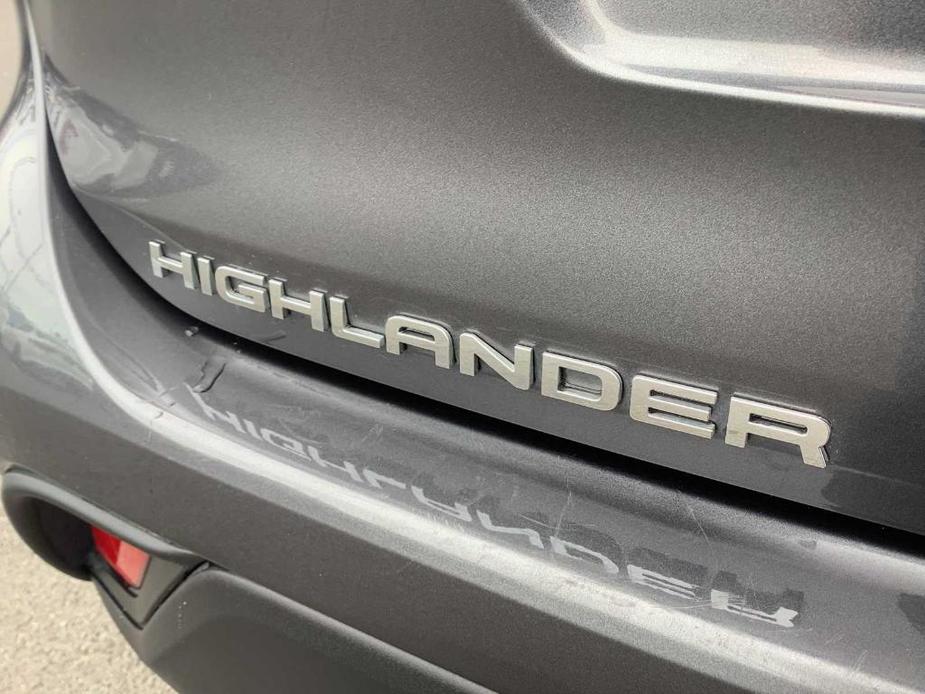used 2023 Toyota Highlander car, priced at $36,187