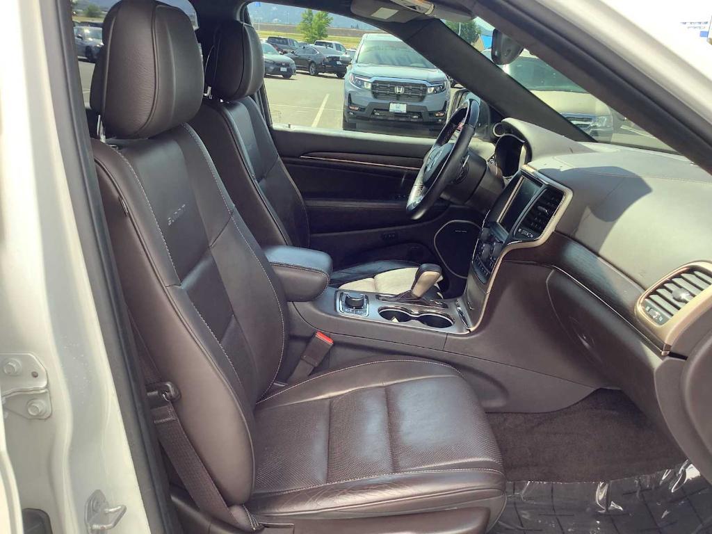 used 2017 Jeep Grand Cherokee car, priced at $22,917