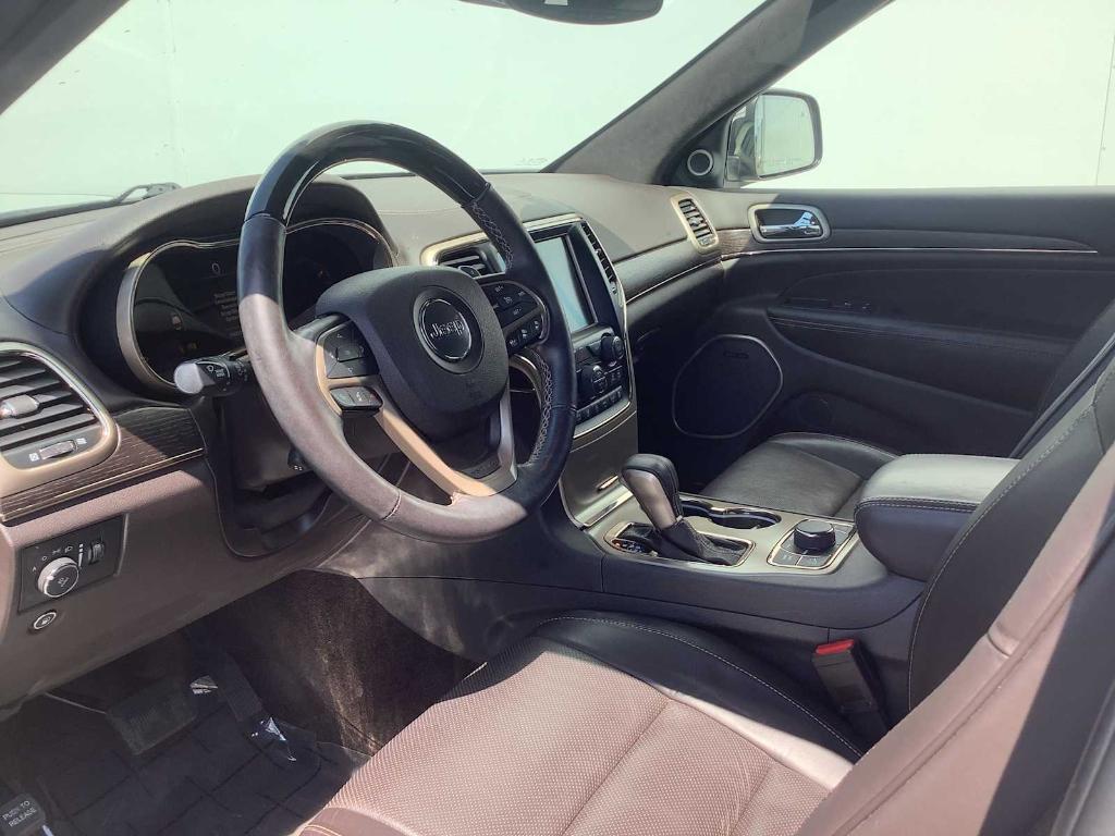 used 2017 Jeep Grand Cherokee car, priced at $22,917