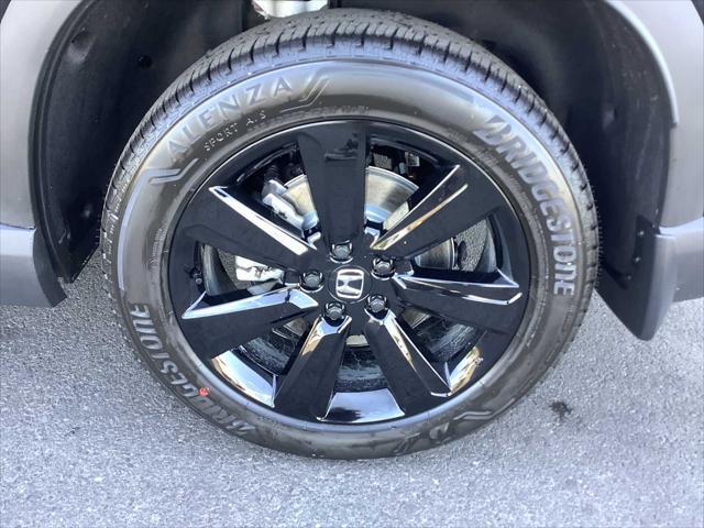new 2025 Honda Pilot car, priced at $52,804