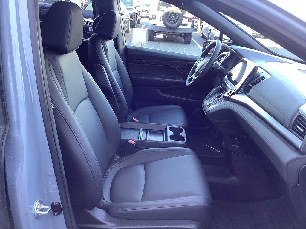 used 2024 Honda Odyssey car, priced at $42,467