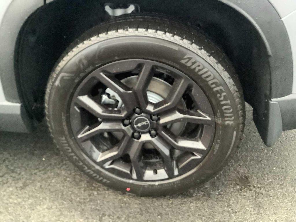 new 2025 Honda Pilot car, priced at $50,995