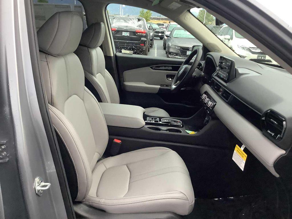 new 2025 Honda Pilot car, priced at $50,995