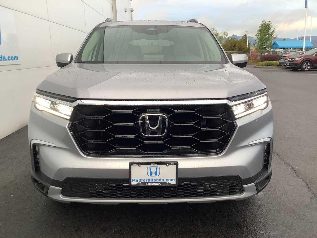 new 2025 Honda Pilot car, priced at $50,995
