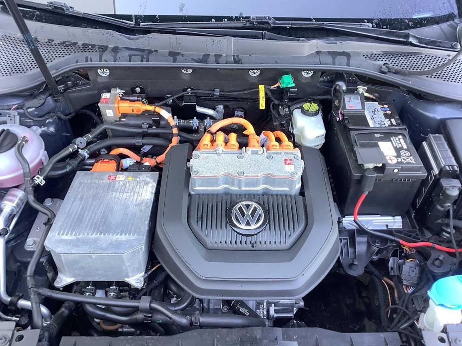 used 2016 Volkswagen e-Golf car, priced at $14,976