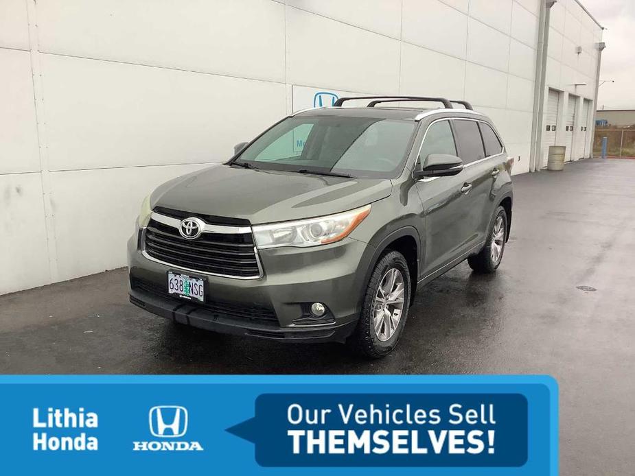 used 2015 Toyota Highlander car, priced at $21,967