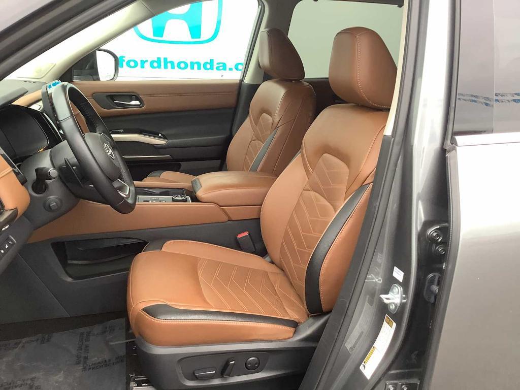 used 2023 Nissan Pathfinder car, priced at $38,985