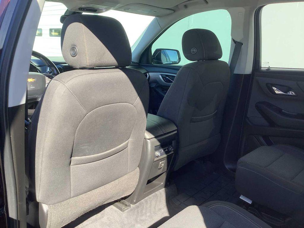 used 2020 Chevrolet Traverse car, priced at $22,167