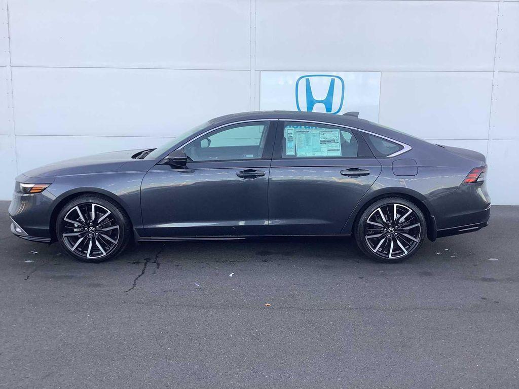 new 2025 Honda Accord Hybrid car, priced at $37,666