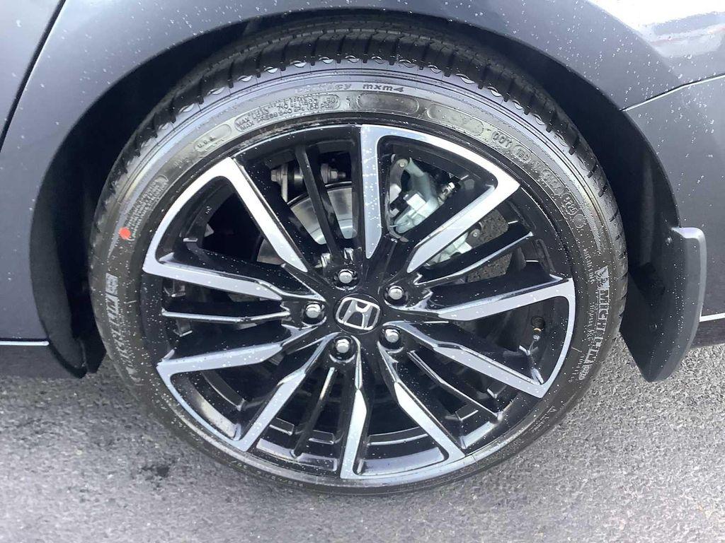 new 2025 Honda Accord Hybrid car, priced at $37,666