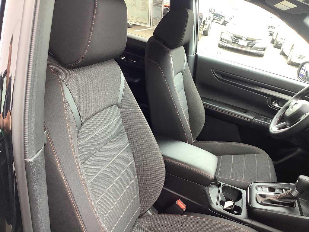 new 2025 Honda CR-V Hybrid car, priced at $36,191