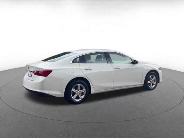 used 2024 Chevrolet Malibu car, priced at $19,287