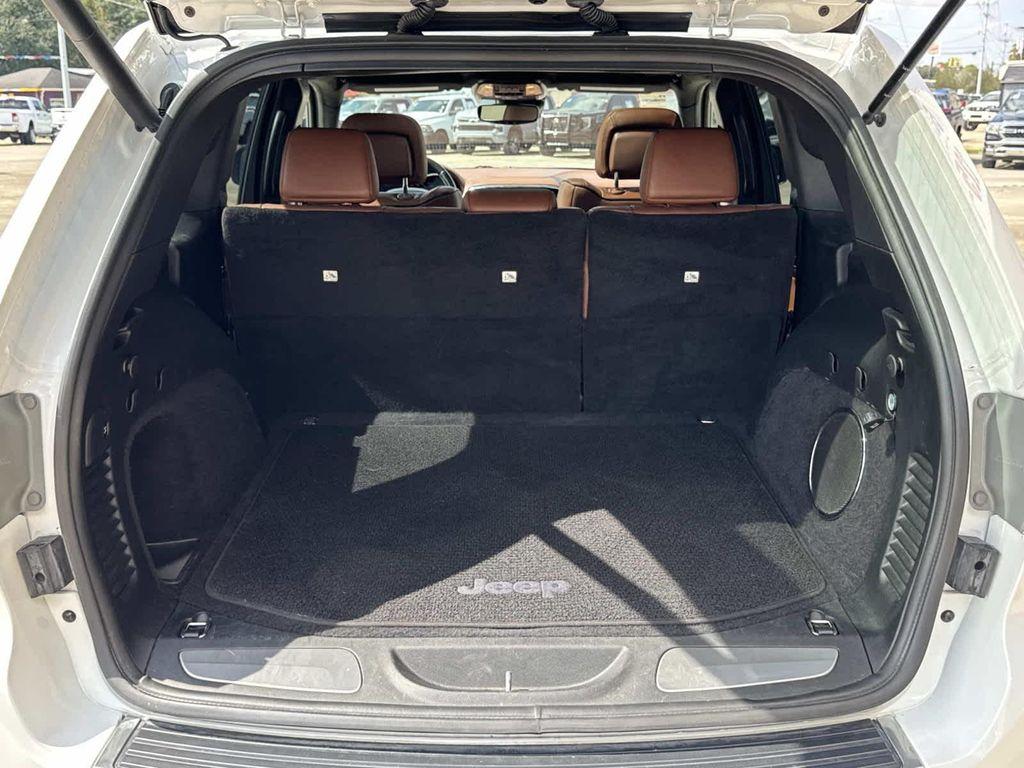 used 2021 Jeep Grand Cherokee car, priced at $29,797