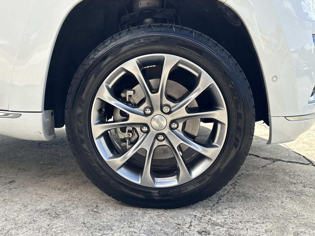 used 2021 Jeep Grand Cherokee car, priced at $29,797