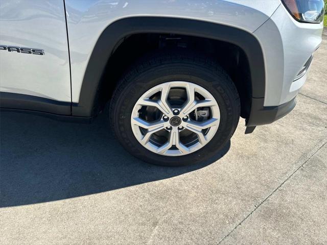 new 2025 Jeep Compass car, priced at $30,360