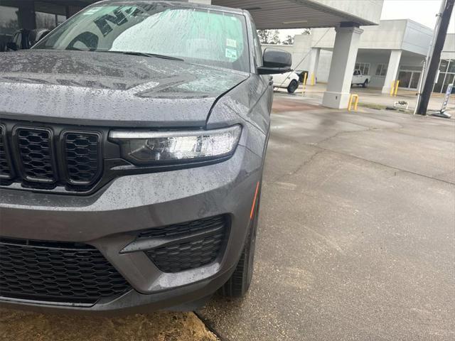 used 2024 Jeep Grand Cherokee car, priced at $38,978