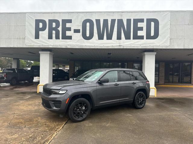 used 2024 Jeep Grand Cherokee car, priced at $38,978