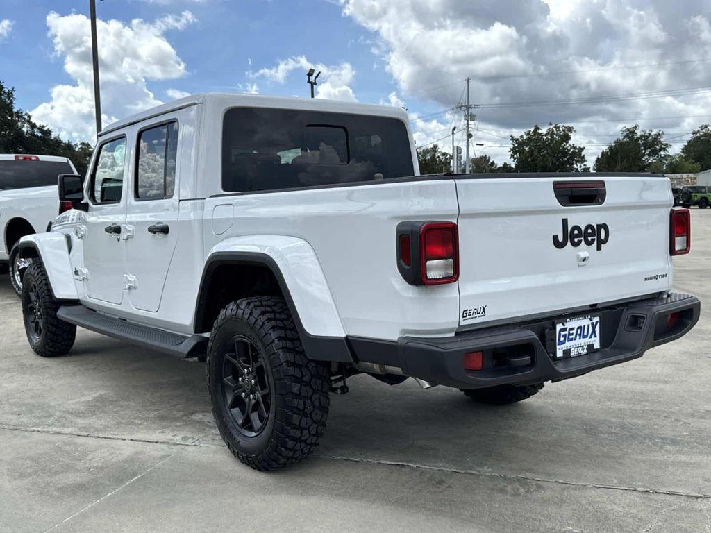 new 2025 Jeep Gladiator car, priced at $41,060