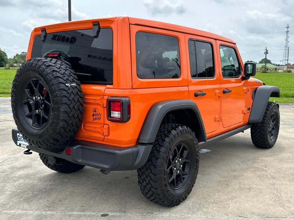 new 2025 Jeep Wrangler car, priced at $47,575