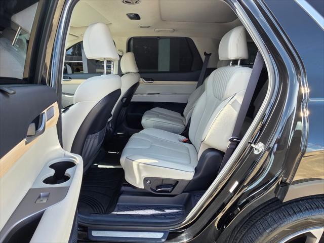 used 2024 Hyundai Palisade car, priced at $39,297