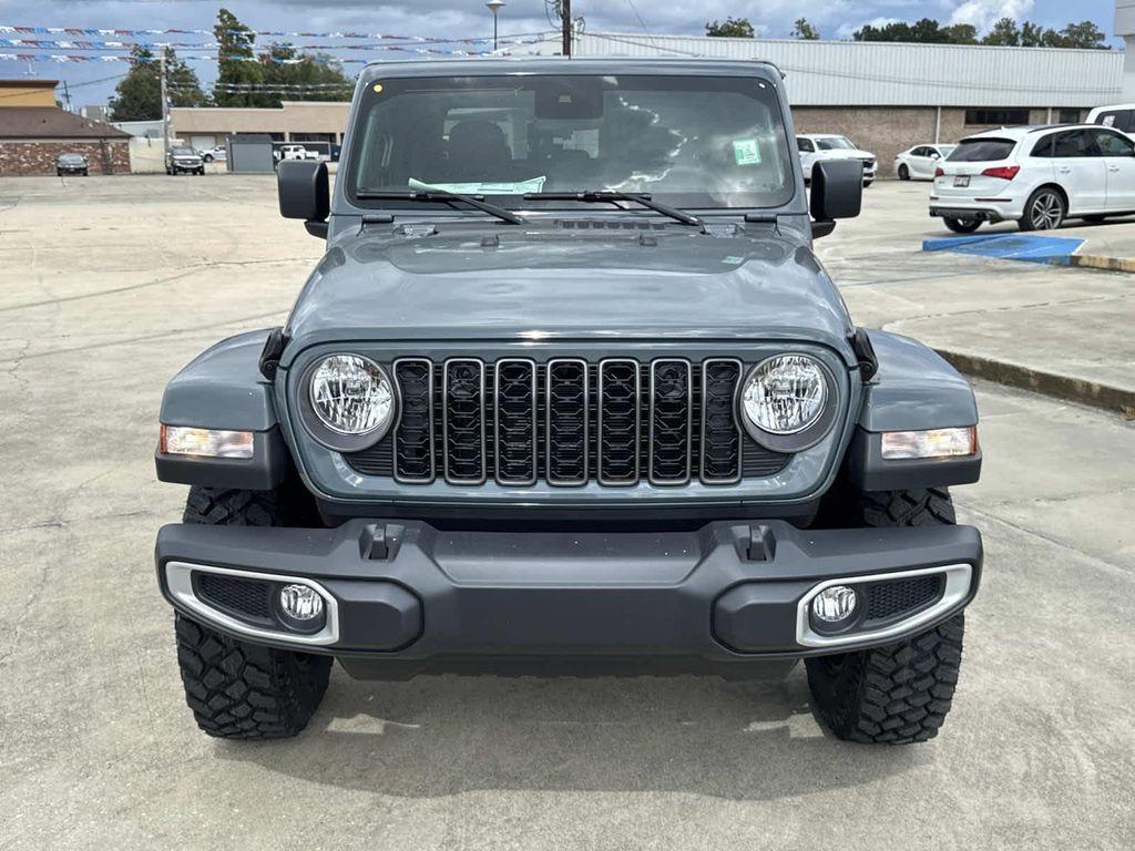 new 2025 Jeep Gladiator car, priced at $42,105