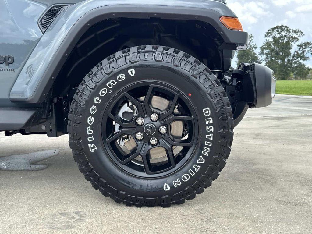 new 2025 Jeep Gladiator car, priced at $42,105