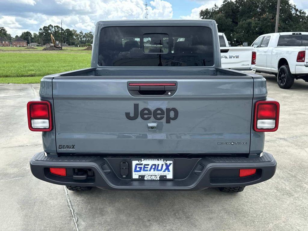 new 2025 Jeep Gladiator car, priced at $42,105