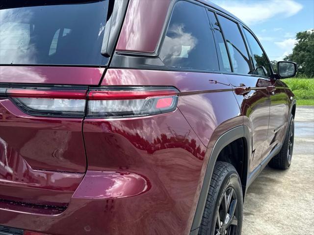 new 2025 Jeep Grand Cherokee car, priced at $44,730