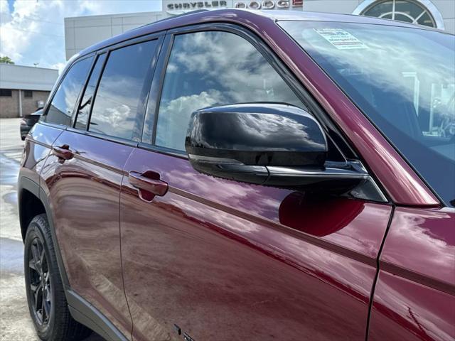 new 2025 Jeep Grand Cherokee car, priced at $44,730