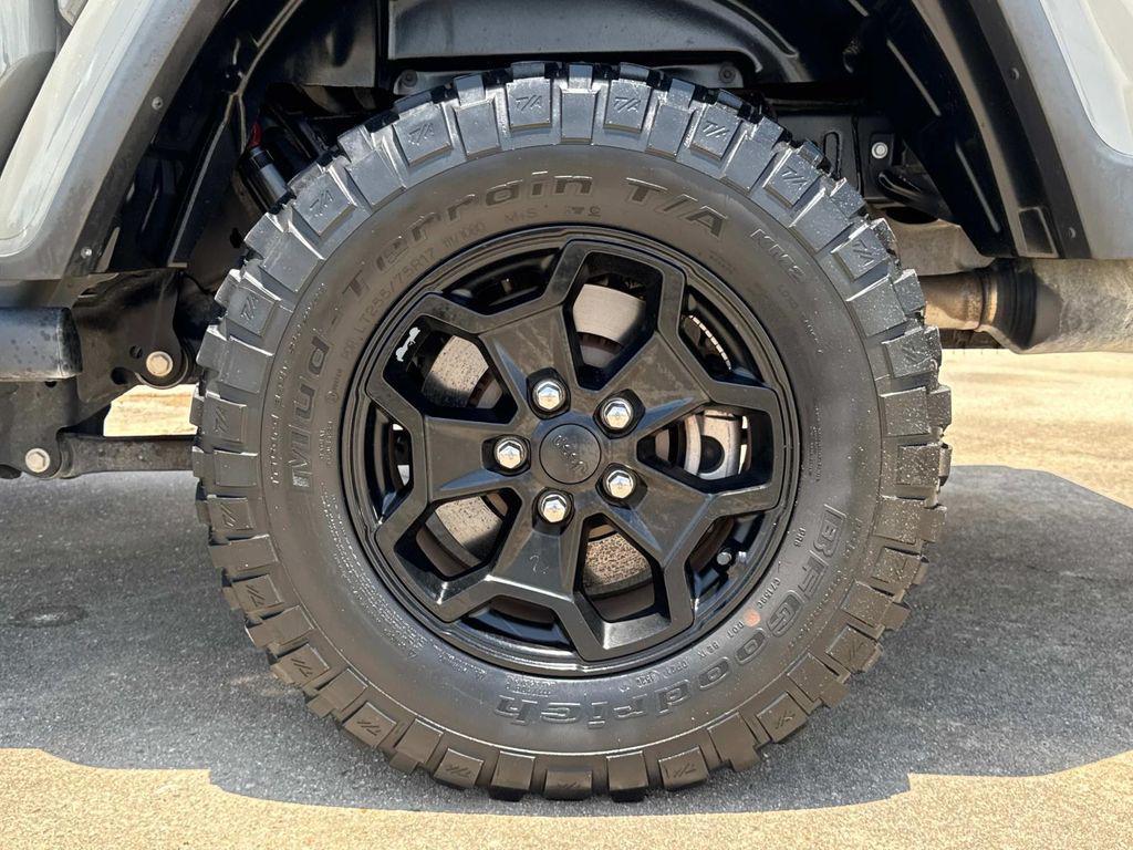 used 2021 Jeep Gladiator car, priced at $31,184