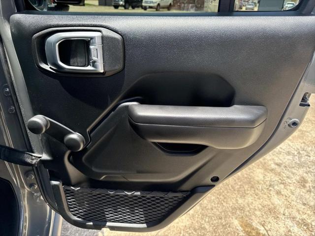 used 2021 Jeep Gladiator car, priced at $32,227