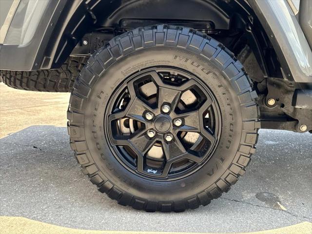 used 2021 Jeep Gladiator car, priced at $32,227