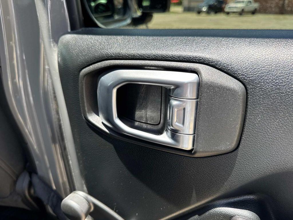 used 2021 Jeep Gladiator car, priced at $31,184