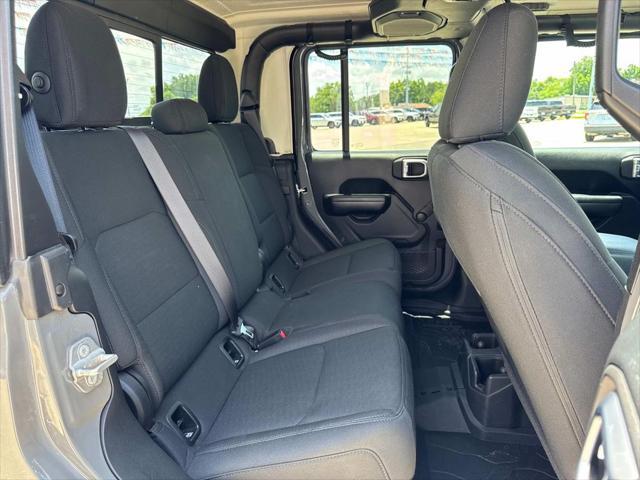 used 2021 Jeep Gladiator car, priced at $32,227