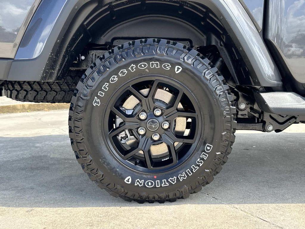 new 2025 Jeep Gladiator car, priced at $42,105