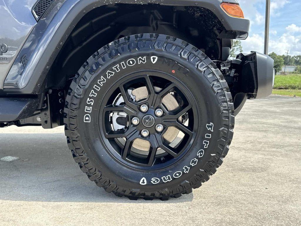 new 2025 Jeep Gladiator car, priced at $42,105